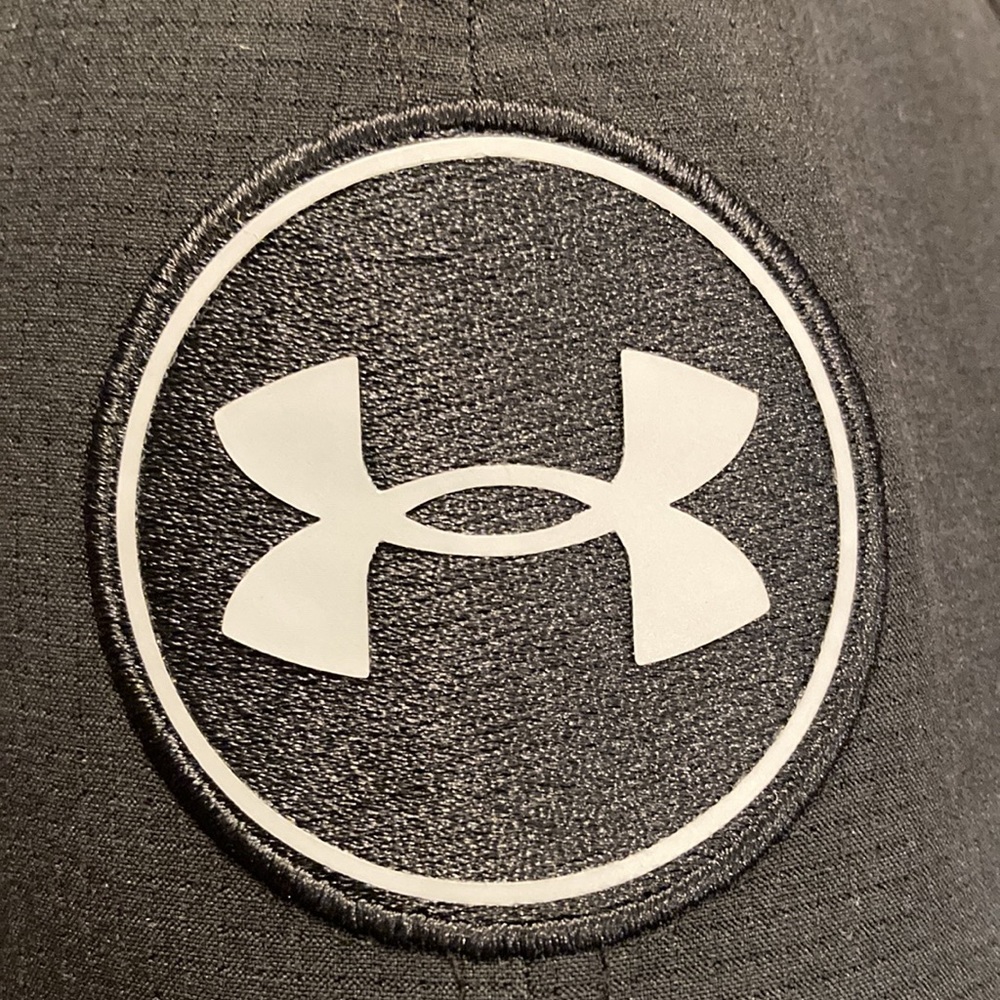 Under Armour Black Golf Hat Quick Dry - Picture 5 of 10